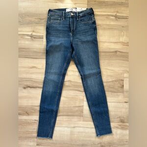 NWT Hollister Jeans